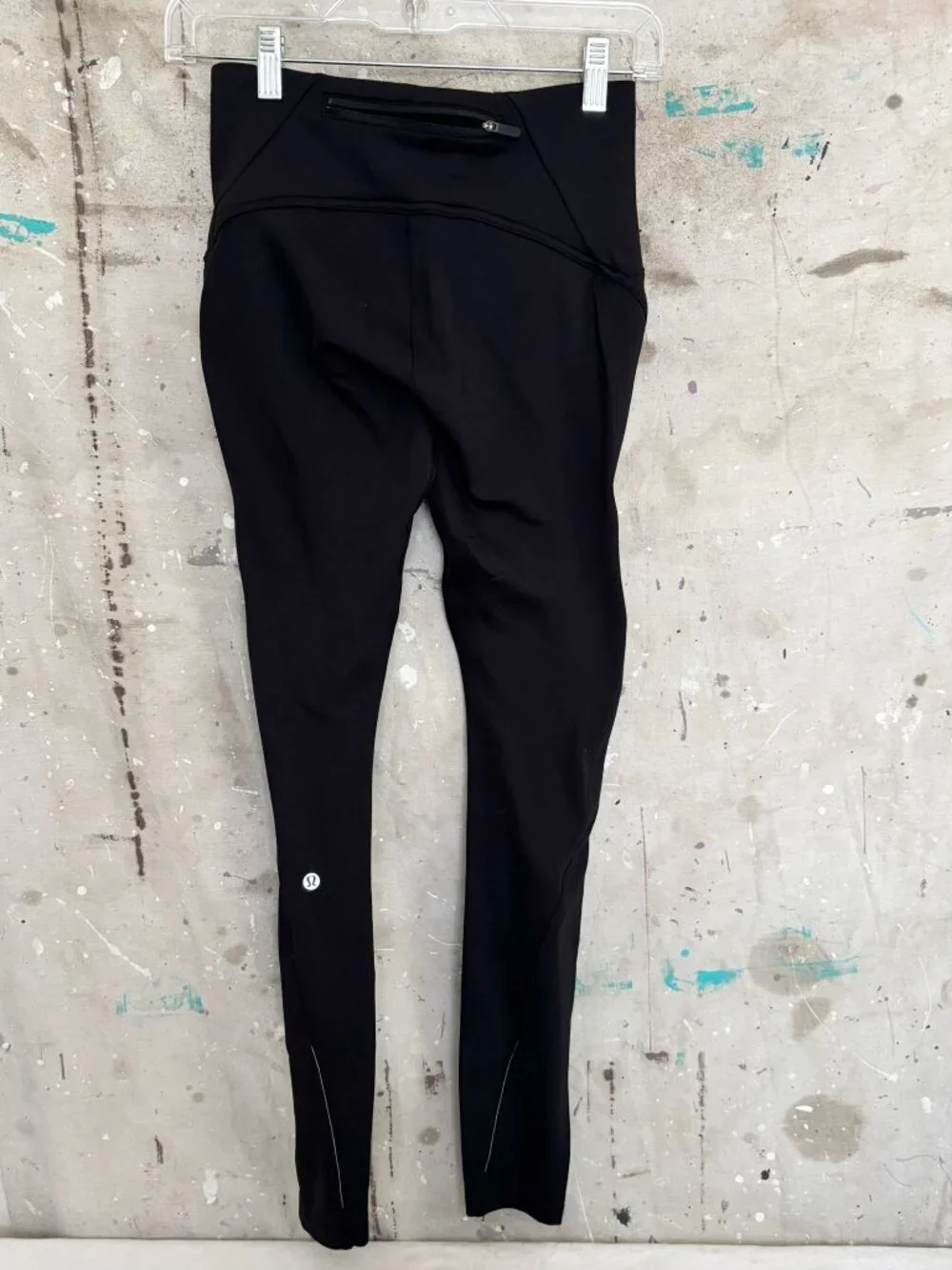 lululemon athletica excellent no